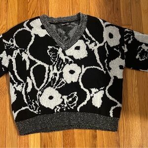 SHEIN Black and Gray V-Neck Floral Sweater